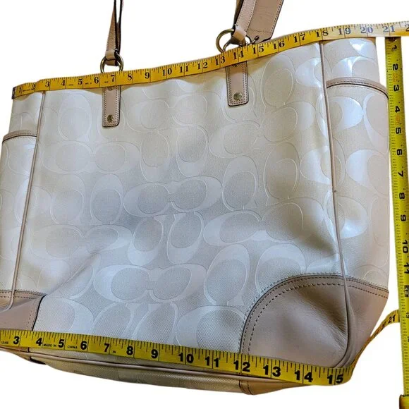 Beautiful Coach Bag - Picture 10 of 17